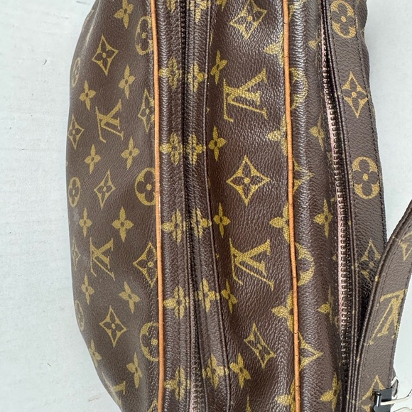 LOUIS VUITTON Nile Crossbody Bag Monogram Canvas - Picture 6 of 16